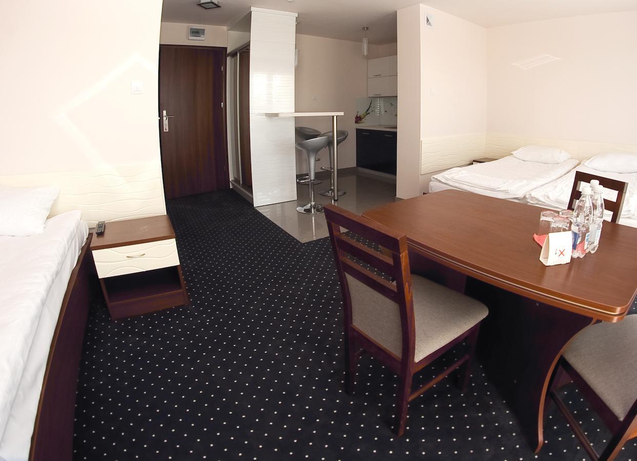 Hotel Imperium Pionki Номер фото